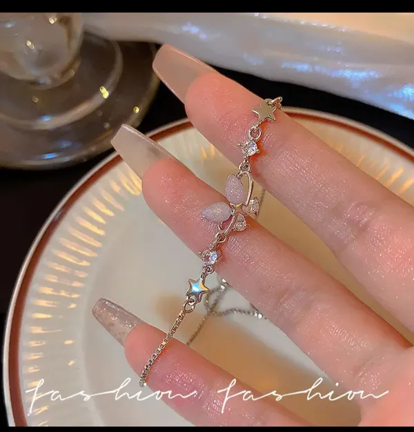 Silver_Alloy_Bracelet_For_Women