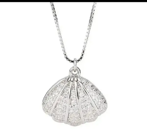 Silver_Alloy_Pendant_Necklace_For_Women