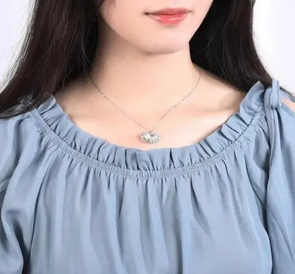 Silver_Alloy_Pendant_Necklace_For_Women