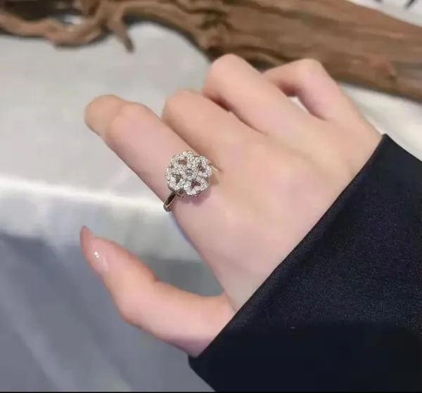 Gold_Alloy_Rings_For_Women