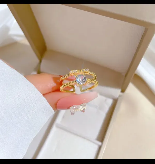 Gold_Alloy_Rings_For_Women