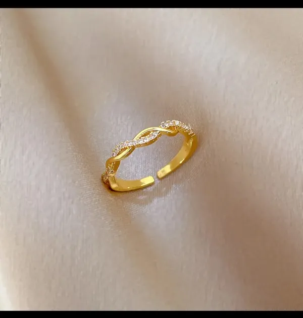 Gold_Alloy_Rings_For_Women