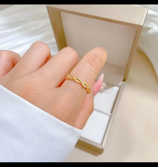 Gold_Alloy_Rings_For_Women