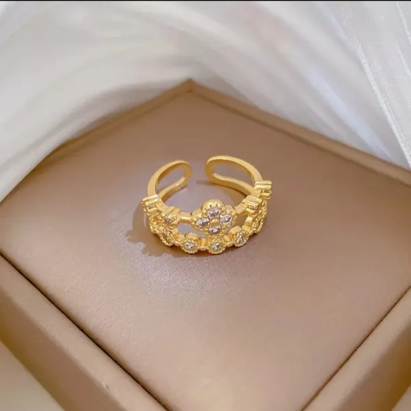 Gold_Alloy_Rings_For_Women