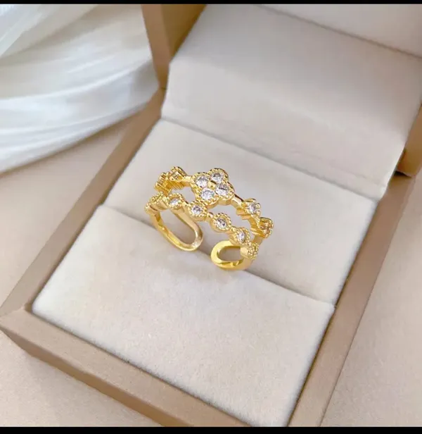 Gold_Alloy_Rings_For_Women
