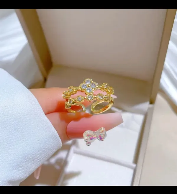 Gold_Alloy_Rings_For_Women
