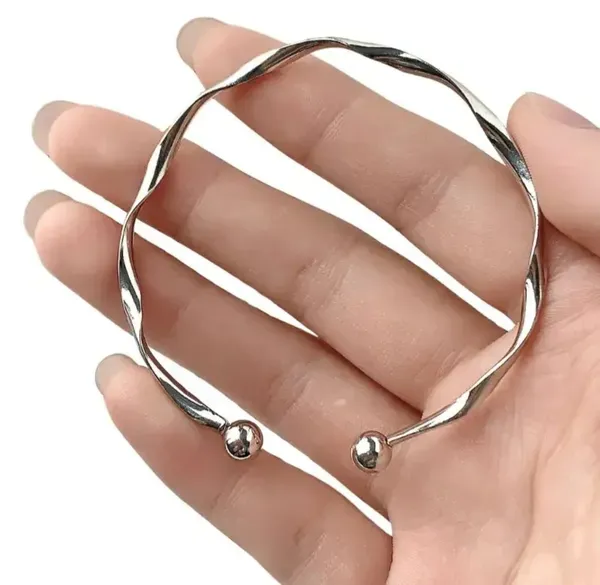Silver_Alloy_Bracelet_For_Women