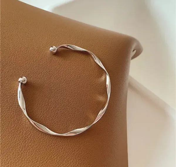 Silver_Alloy_Bracelet_For_Women