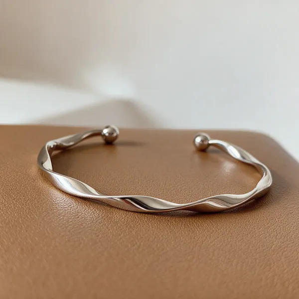 Silver_Alloy_Bracelet_For_Women