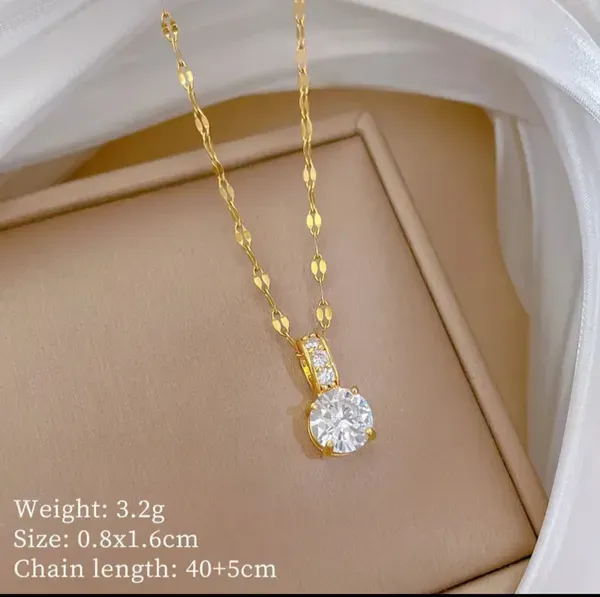 Gold_Alloy_Pendant_Necklace_For_Women