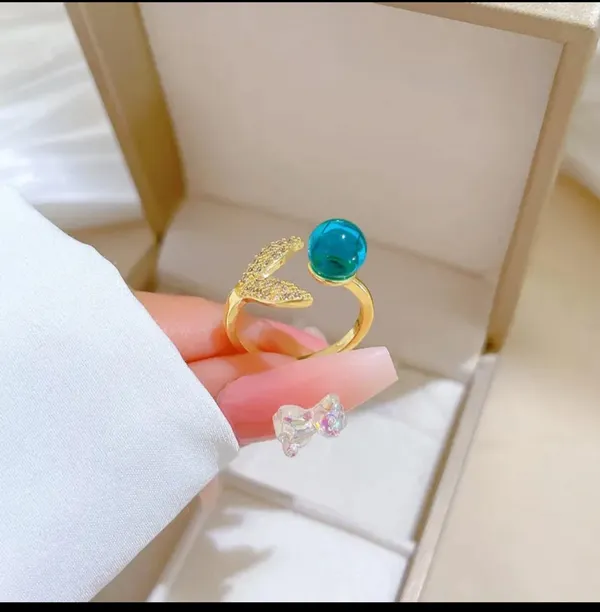 Gold_Alloy_Rings_For_Women