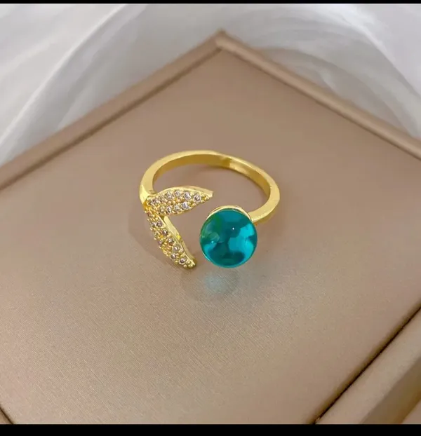Gold_Alloy_Rings_For_Women