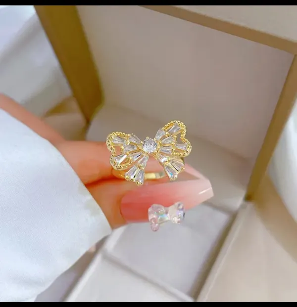 Gold_Alloy_Rings_For_Women