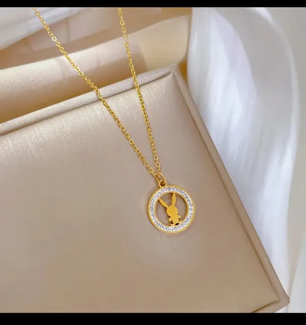 Gold_And_Silver_Alloy_Pendant_Necklace_For_Women
