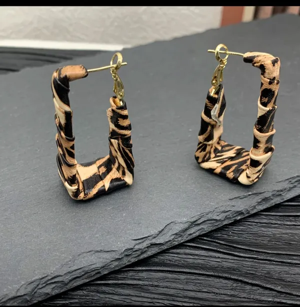 Animal_Print_Hoop_Earrings_In_Black_And_Beige_With_Gold_Plated_Backs_For_Women