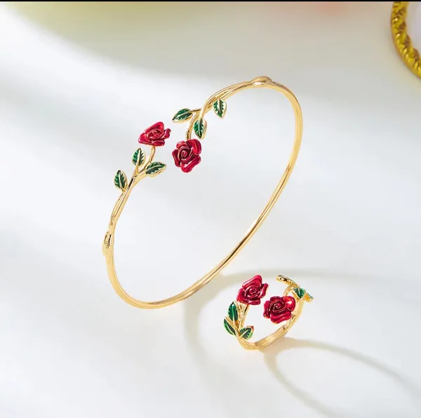Gold_Alloy_Bracelet_For_Women