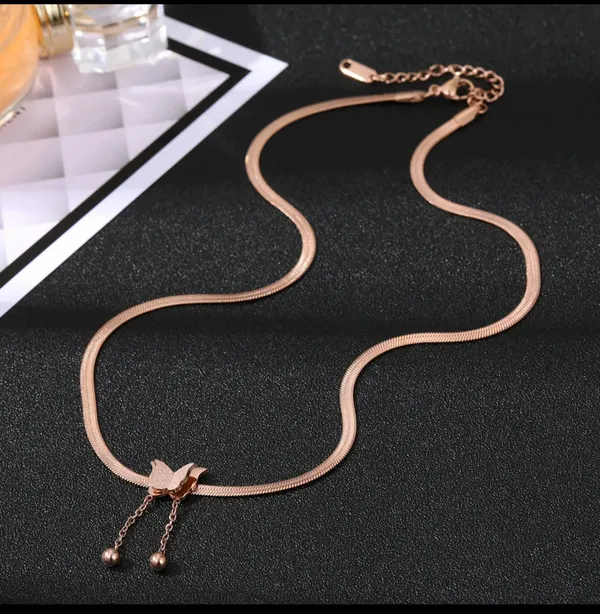 Gold_Alloy_Bracelet_For_Women