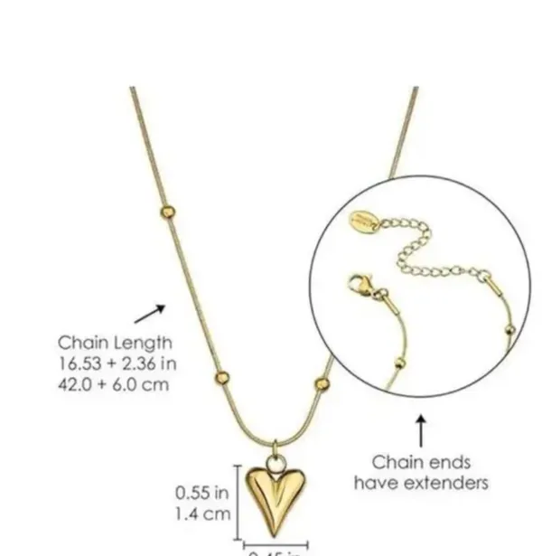 Gold_Alloy_Pendant_Necklace_For_Women