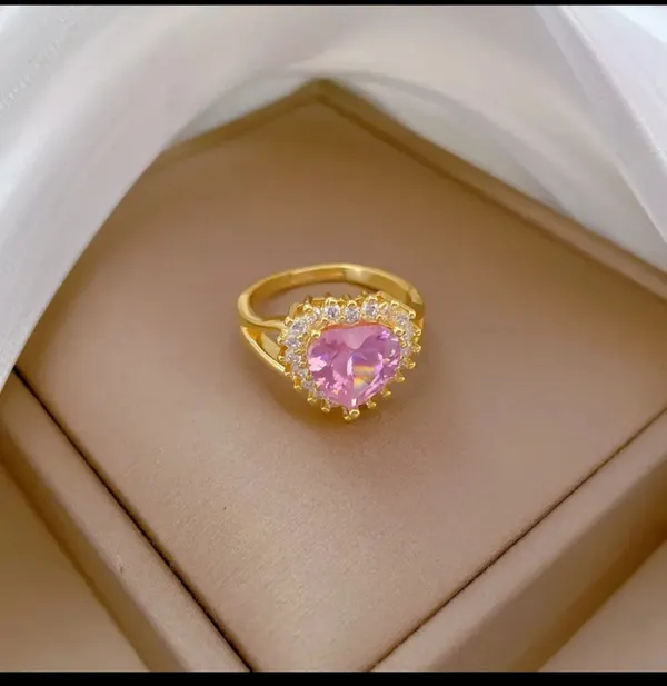 Gold_Alloy_Rings_For_Women