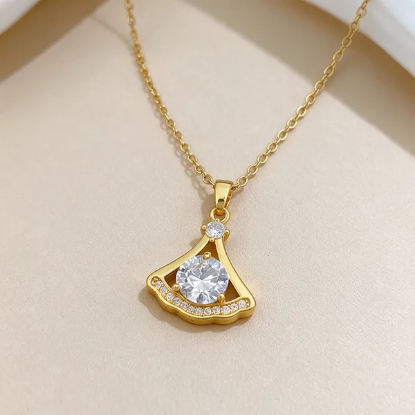 Gold_Alloy_Pendant_Necklace_For_Women