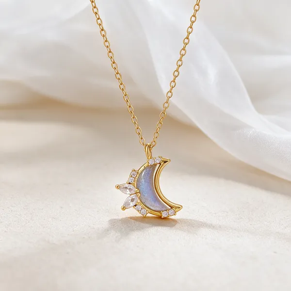 Gold_Alloy_Pendant_Necklace_Set_For_Women
