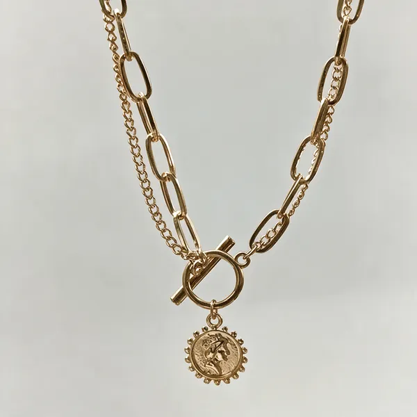Gold_Alloy_Pendant_Necklace_Set_For_Women