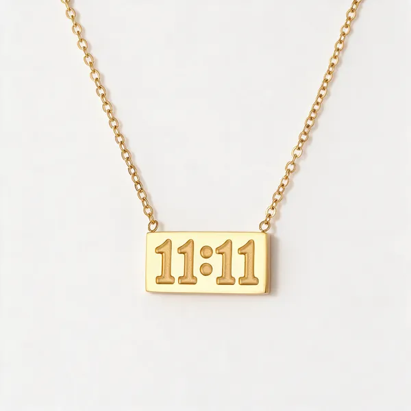 Gold_Alloy_Pendant_Necklace_For_Women