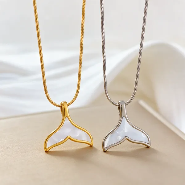 Gold_And_Silver_Alloy_Pendant_Necklace_For_Women