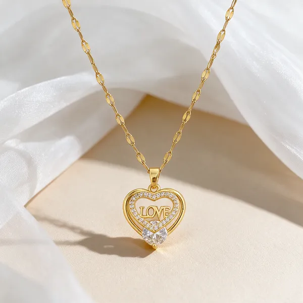 Gold_Alloy_Pendant_Necklace_For_Women