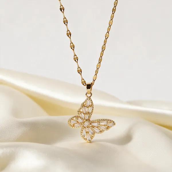 Gold_Alloy_Pendant_Necklace_For_Women