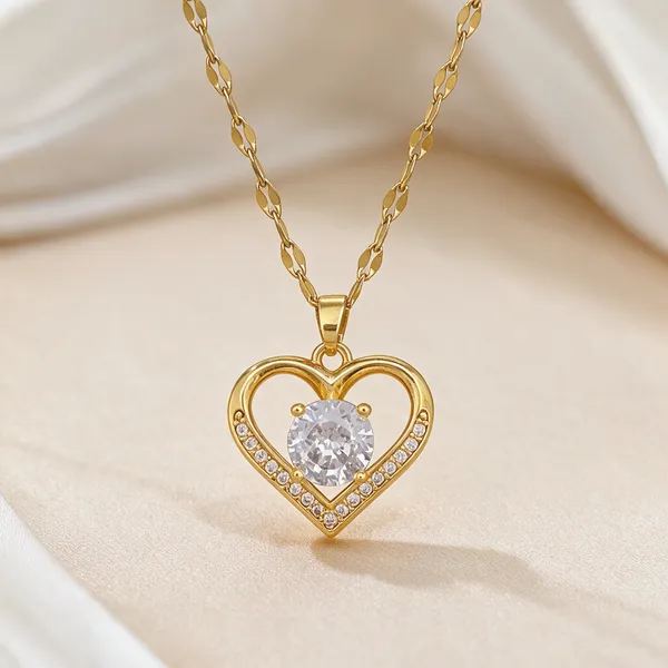 Gold_Alloy_Pendant_Necklace_Set_For_Women