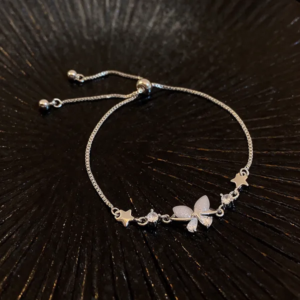 Silver_Alloy_Bracelet_For_Women