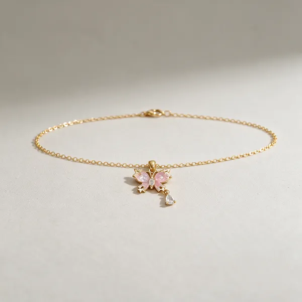 Gold_Alloy_Pendant_Necklace_For_Women