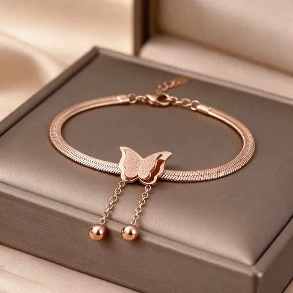 Gold_Alloy_Bracelet_For_Women