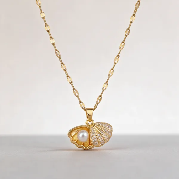 Gold_Alloy_Pendant_Necklace_For_Women