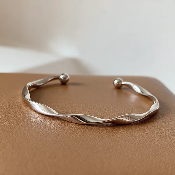 Silver_Alloy_Bracelet_For_Women
