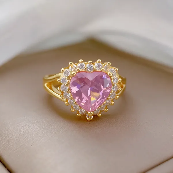 Gold_Alloy_Rings_For_Women