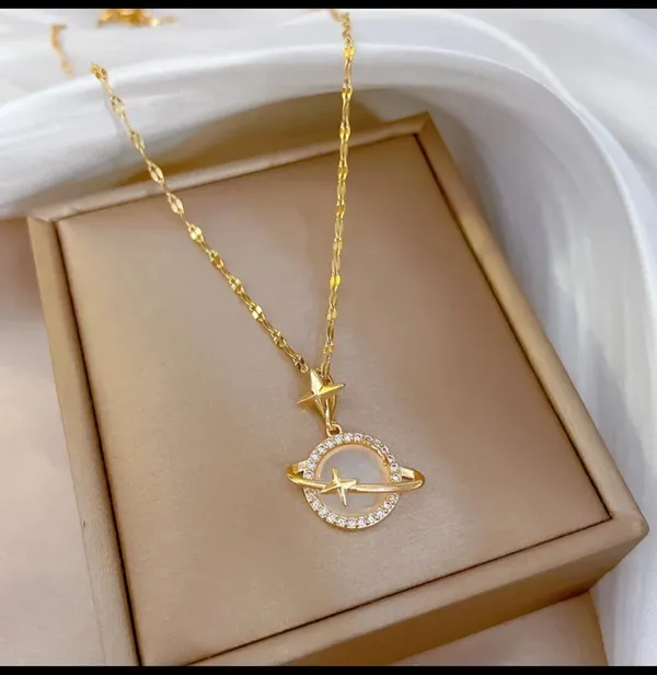 Gold_Alloy_Pendant_Necklace_Set_For_Women