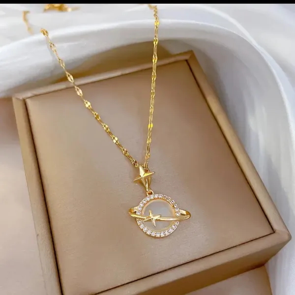 Gold_Alloy_Pendant_Necklace_Set_For_Women