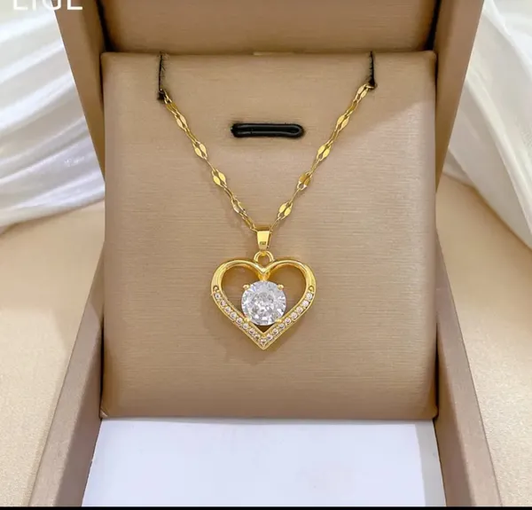 Gold_Alloy_Pendant_Necklace_Set_For_Women
