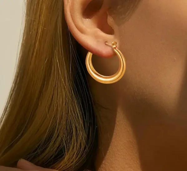 Elegant_Gold_Tone_Classic_Hoop_Earrings_For_Women_Smooth_Round_Circular_Statement_Jewellery_For_Party_Wedding_Festive_Ethnic_And_Everyday_Wear
