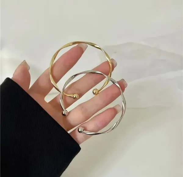 Gold__And_Silver_Alloy_Bracelet_For_Women