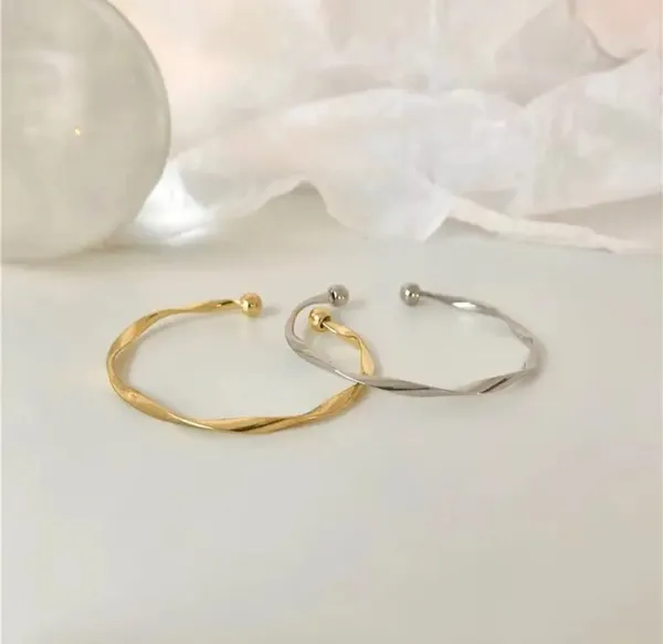 Gold__And_Silver_Alloy_Bracelet_For_Women