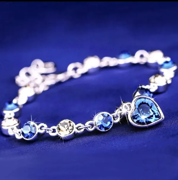 Silver_Alloy_Bracelet_For_Women