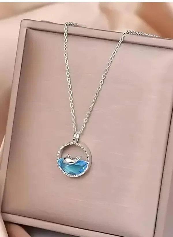 Silver_Alloy_Pendant_Necklace_For_Women