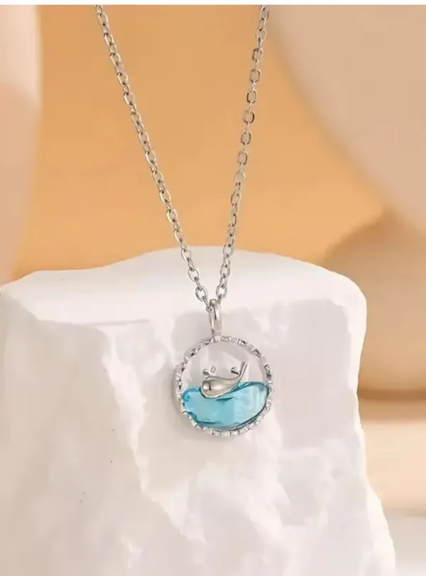 Silver_Alloy_Pendant_Necklace_For_Women