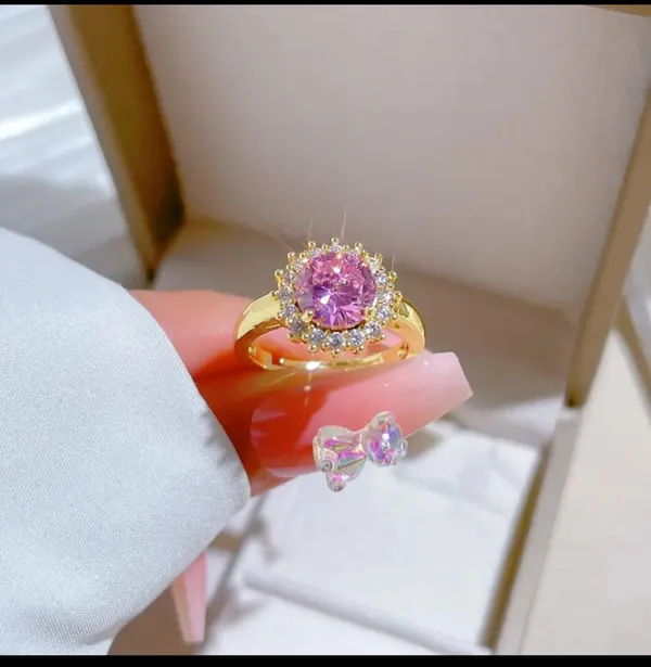 Gold_Alloy_Rings_For_Women