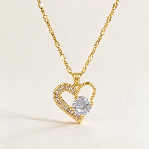 Gold_Alloy_Pendant_Necklace_For_Women