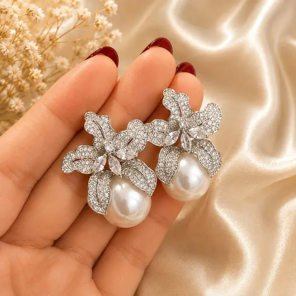 Elegant_Silver_Tone_Butterfly_Pearl_Drop_Earrings_For_Women_Sparkling_Rhinestone_Floral_Butterfly_Design_With_Large_Faux_Pearl_Stylish_Statement_Jewellery_For_Party_Wedding_Festive_And_Special_Occasions