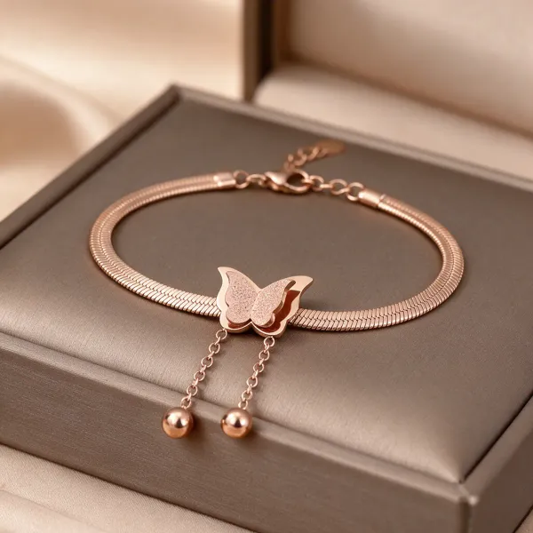 Gold_Alloy_Bracelet_For_Women